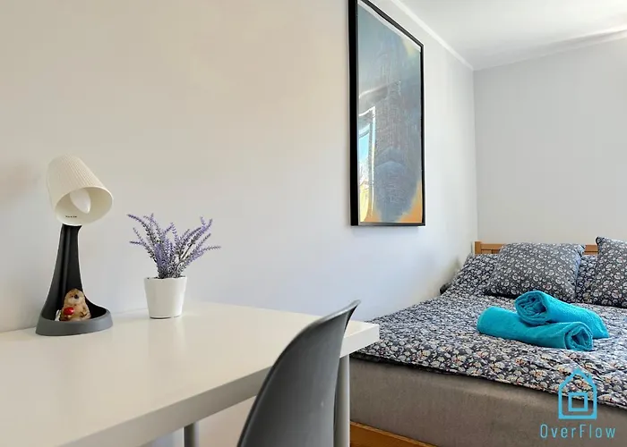 Beksinski -10 Minutes To Old Town & Sea * 格但斯克