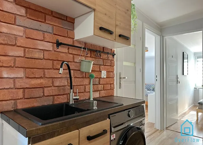 Beksinski -10 Minutes To Old Town & Sea Проживание в семье