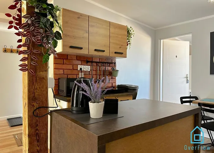 Beksinski -10 Minutes To Old Town & Sea